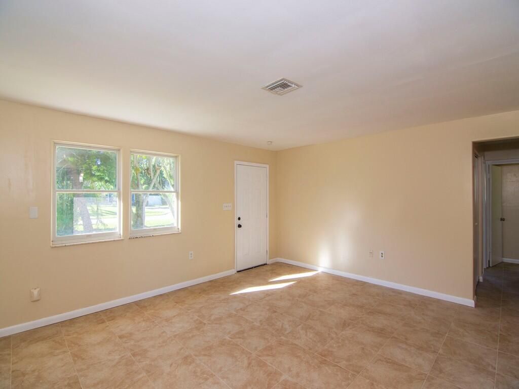 8604 Brookline Avenue, Fort Pierce, FL 34951 Photo