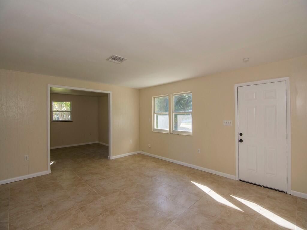 8604 Brookline Avenue, Fort Pierce, FL 34951 Photo