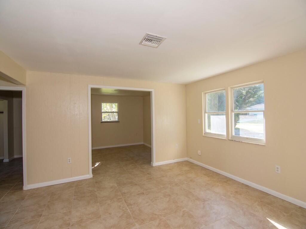 8604 Brookline Avenue, Fort Pierce, FL 34951 Photo