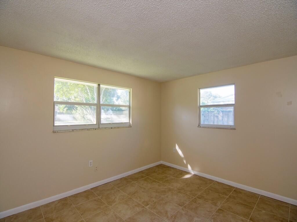 8604 Brookline Avenue, Fort Pierce, FL 34951 Photo