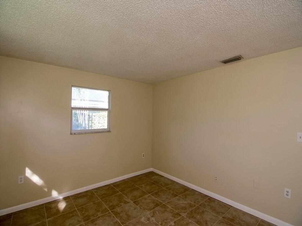 8604 Brookline Avenue, Fort Pierce, FL 34951 Photo