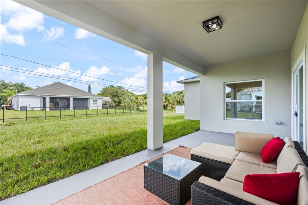 8536 96th Court , Vero Beach, FL 32967 Photo