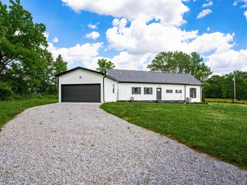3351 Georgesville Wrightsville Road, Grove City, OH 43123 Photo 2
