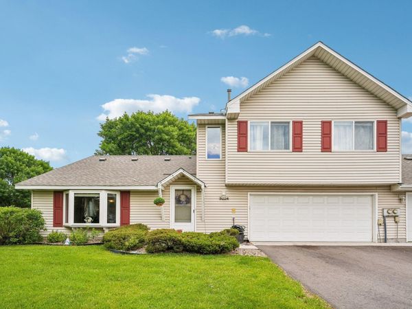 3654 Gershwin Lane N, Oakdale, MN 55128