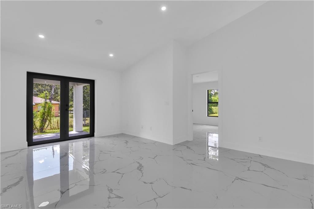 329/331 Grant Blvd, Lehigh Acres, FL 33974 Photo