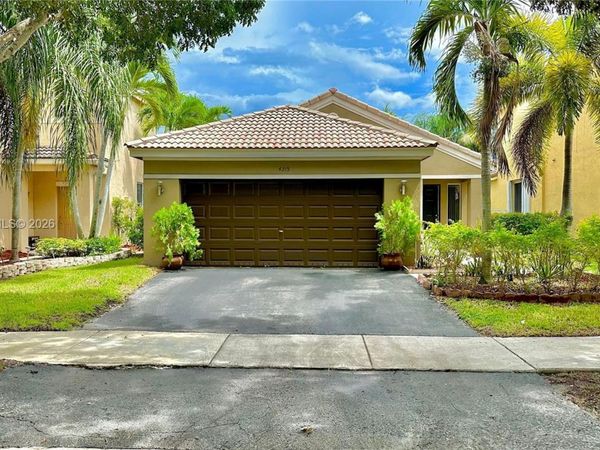 4315 Greenbriar Ln , Weston, FL 33331
