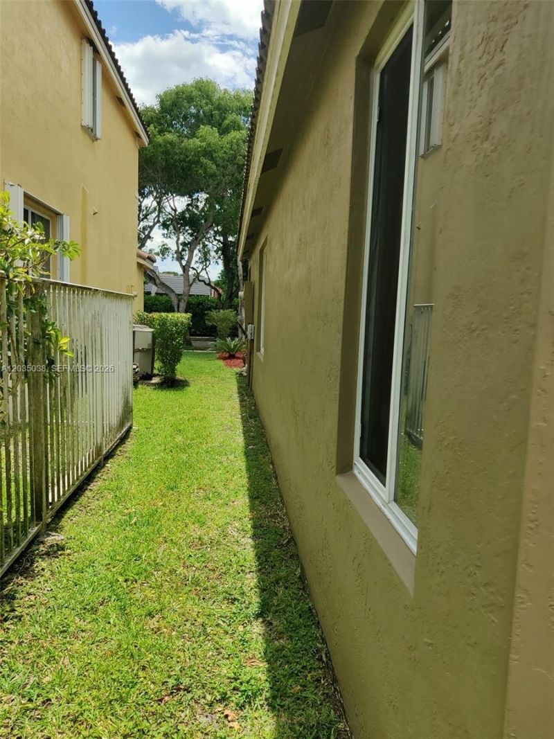 4315 Greenbriar Ln , Weston, FL 33331 Photo
