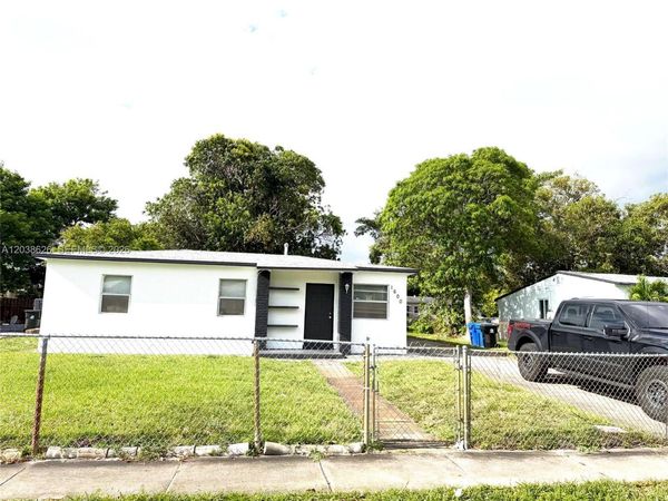 1600 NW 13th Ct , Unit 1, Fort Lauderdale, FL 33311