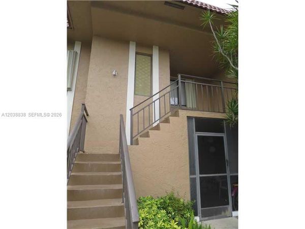 205 LAKEVIEW DR , Unit 202, Weston, FL 33326