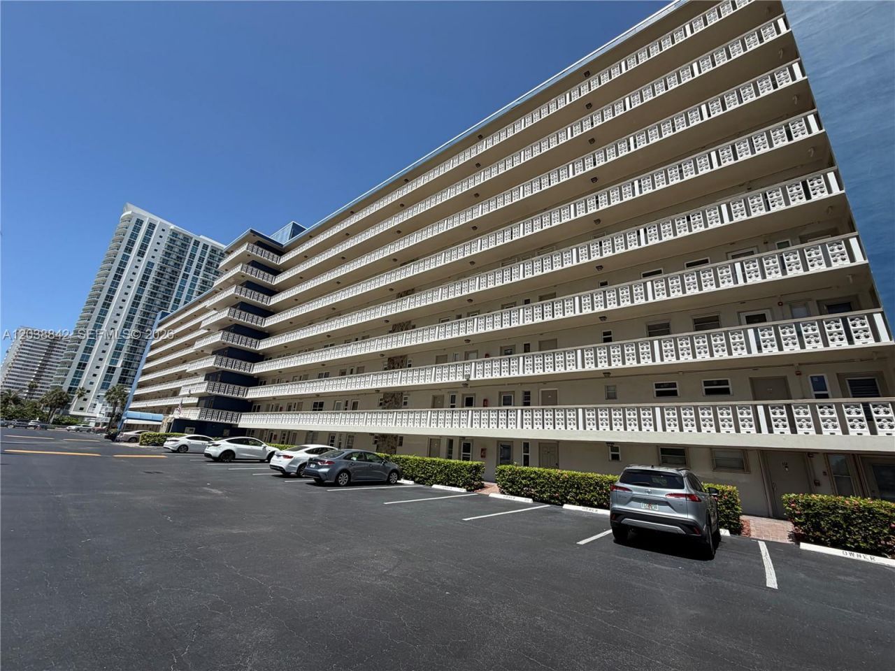1893 S Ocean Dr, Unit 612, Hallandale Beach, FL 33009 Photo