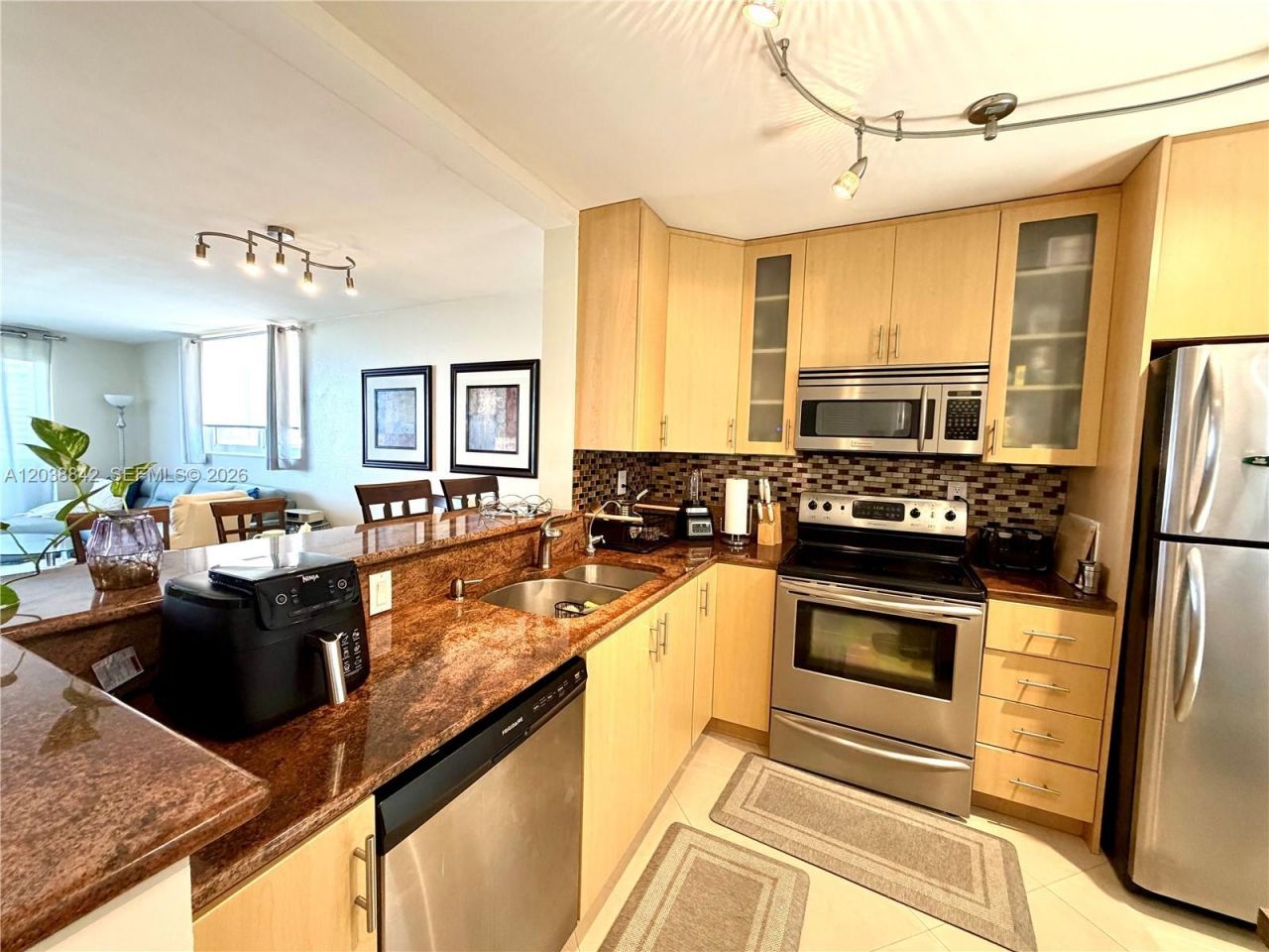 1893 S Ocean Dr, Unit 612, Hallandale Beach, FL 33009 Photo