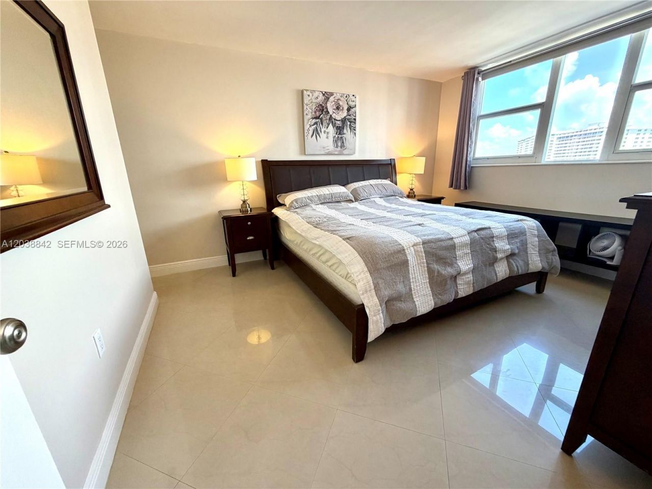 1893 S Ocean Dr, Unit 612, Hallandale Beach, FL 33009 Photo