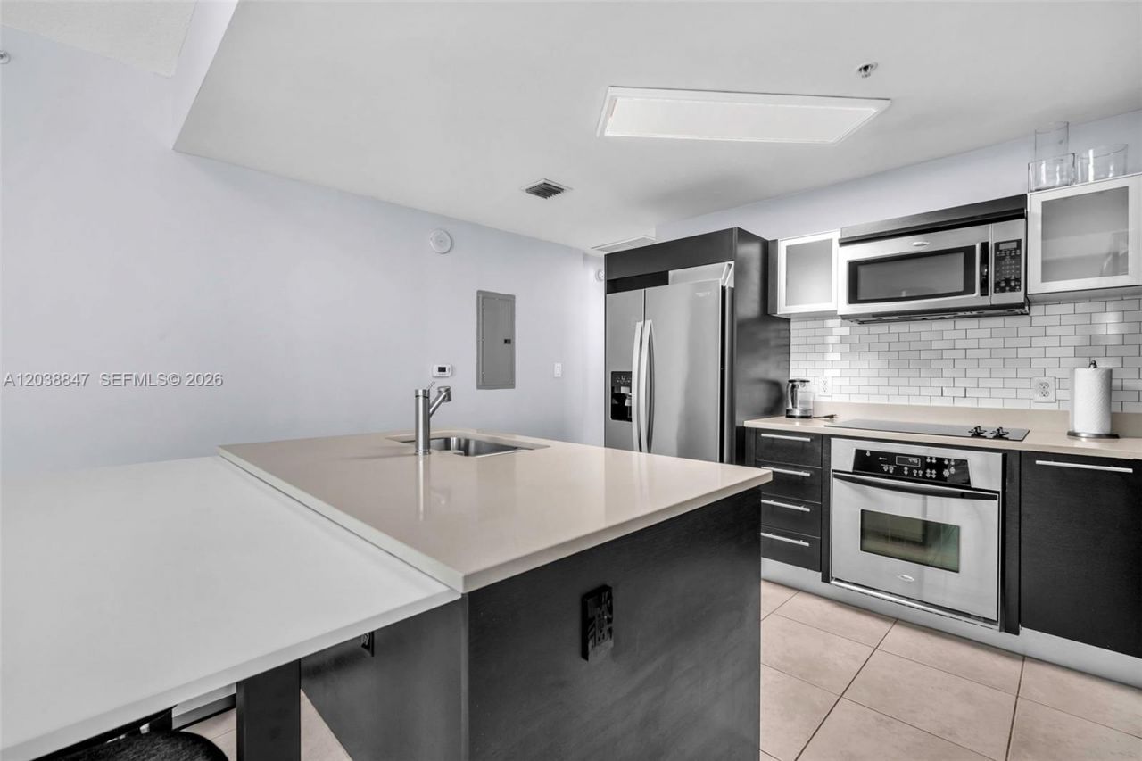 1900 N Bayshore Dr, Unit 3610, Miami, FL 33132 Photo