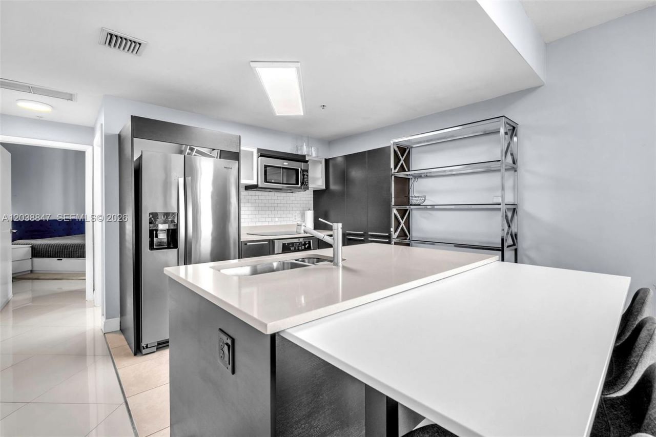 1900 N Bayshore Dr, Unit 3610, Miami, FL 33132 Photo