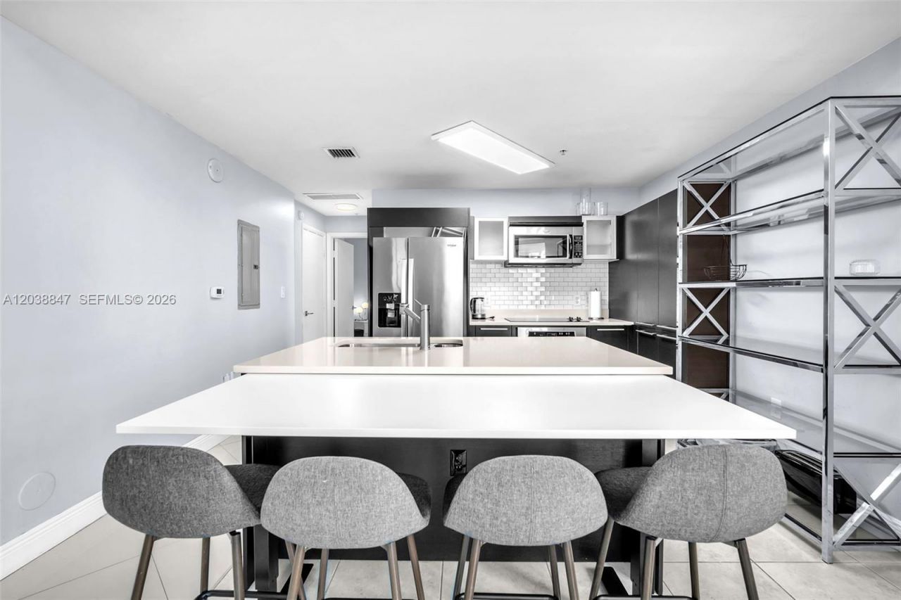 1900 N Bayshore Dr, Unit 3610, Miami, FL 33132 Photo
