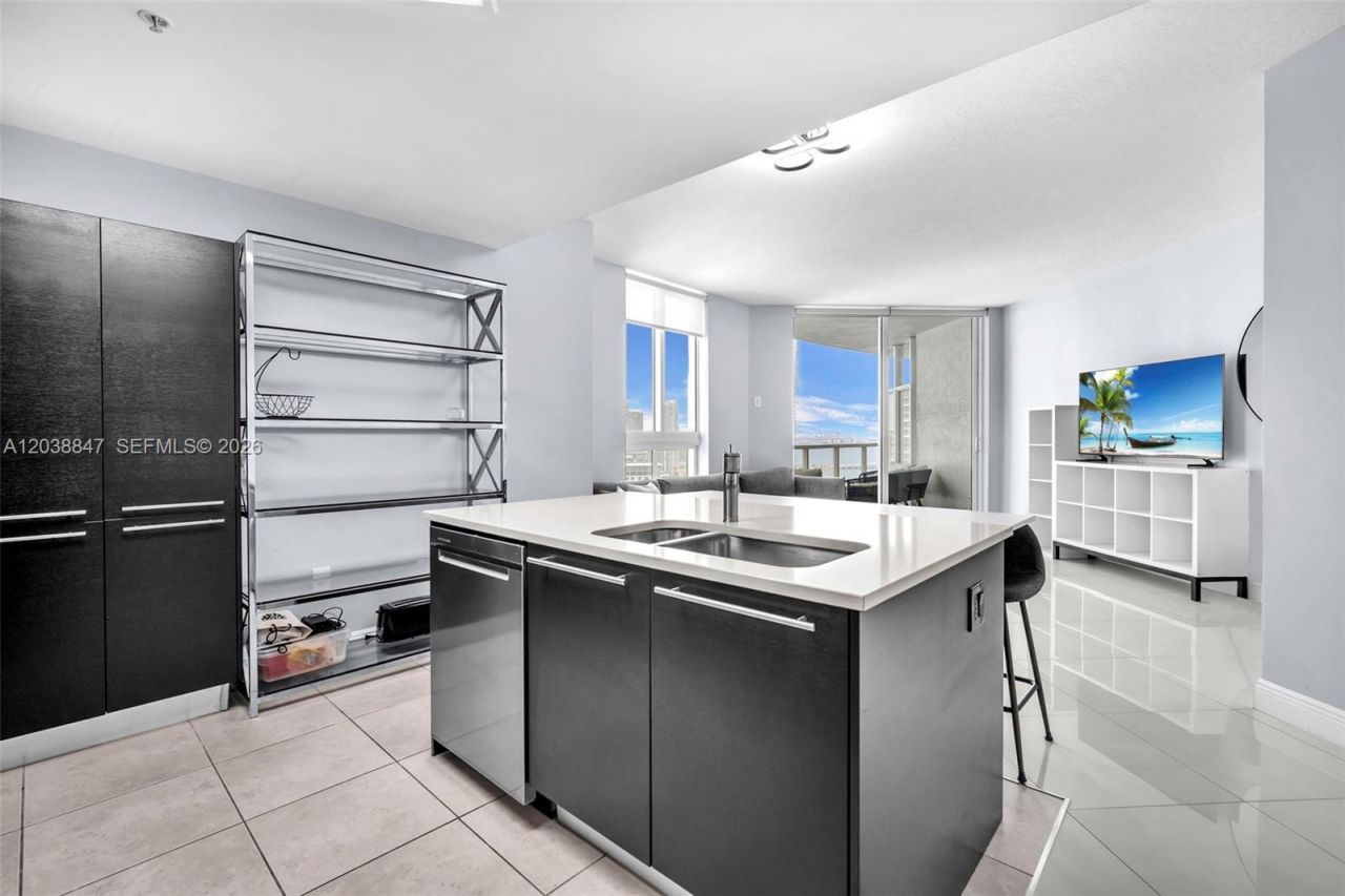 1900 N Bayshore Dr, Unit 3610, Miami, FL 33132 Photo