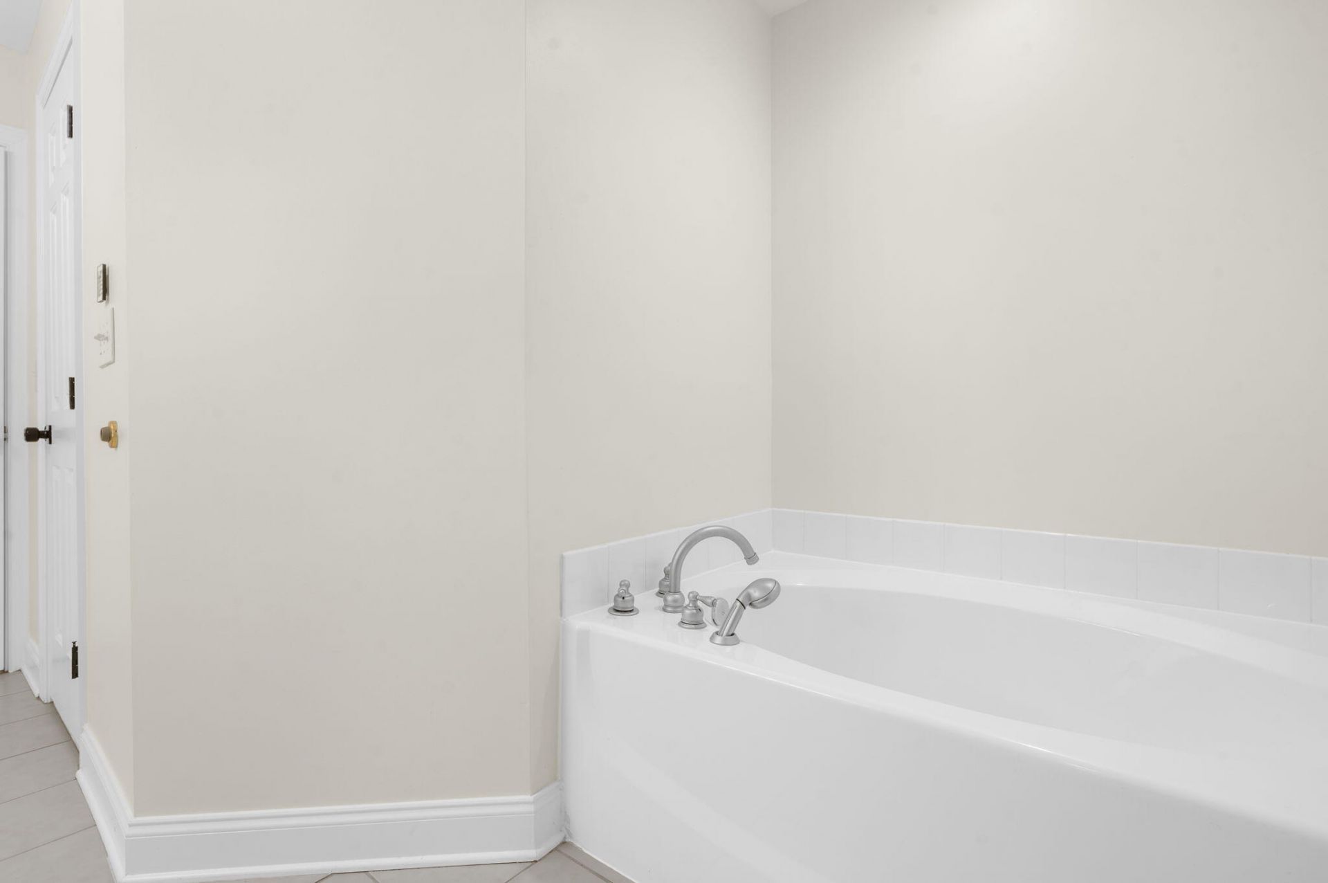 1677 Lauda Drive Photo 20