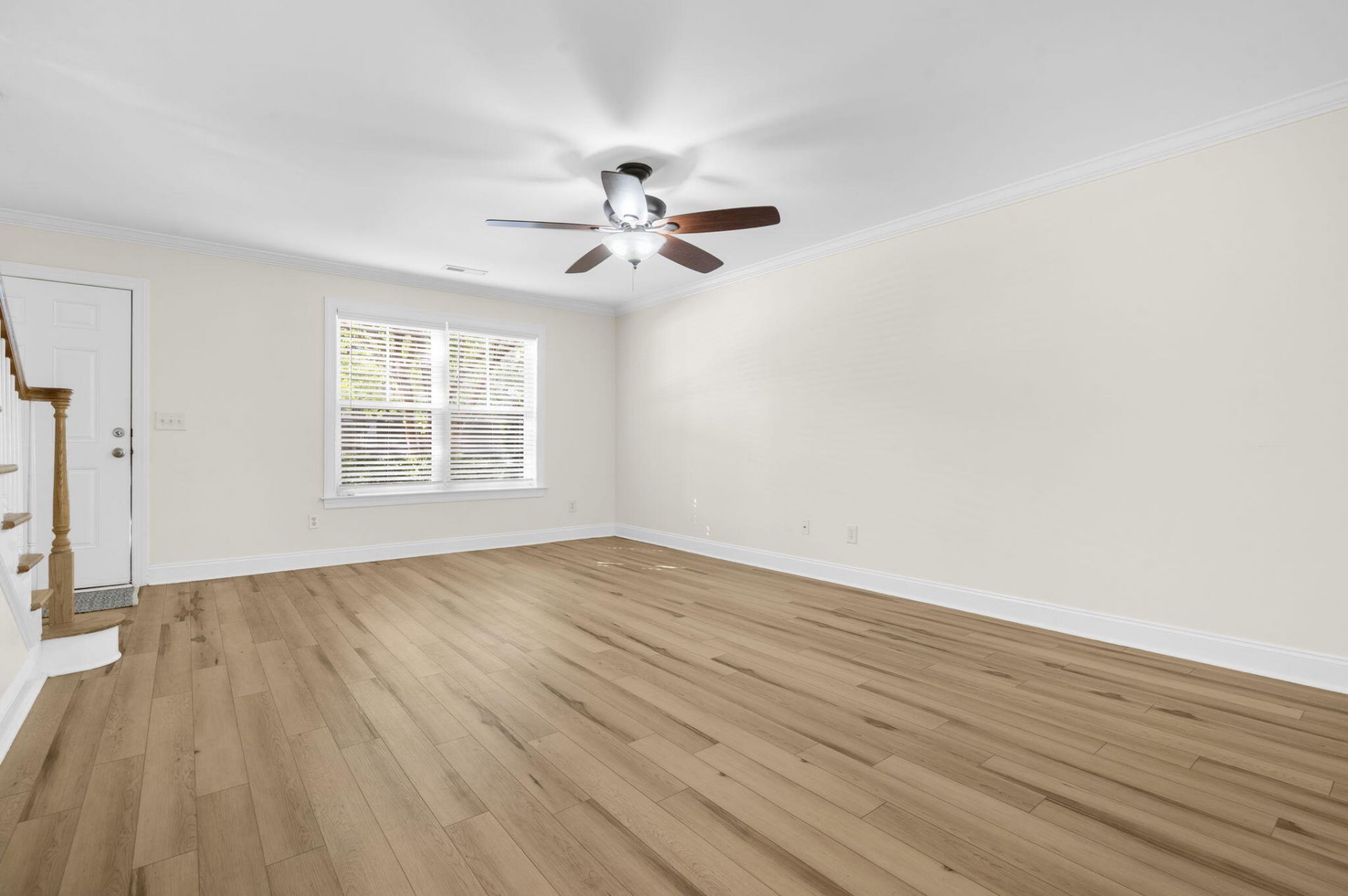 1677 Lauda Drive Photo 8