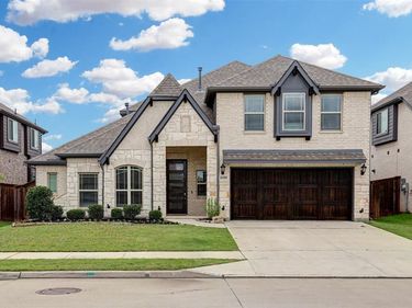 11509 Falcon Trace Drive, Fort Worth, TX 76244