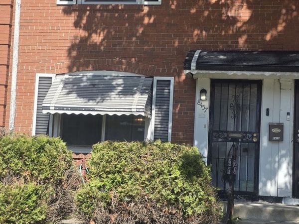 8457 S Bennett Avenue , Chicago, IL 60617