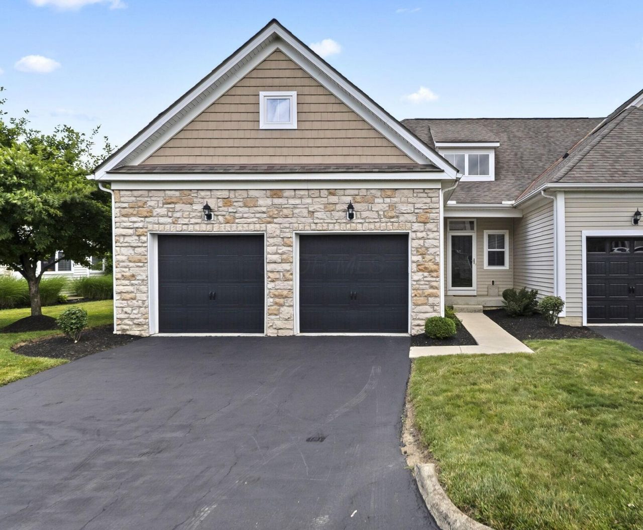 4645 Community Way, Unit 35, Hilliard, OH 43026 Main Photo