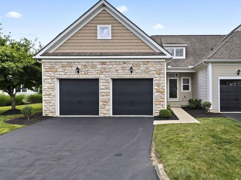 4645 Community Way, Unit 35, Hilliard, OH 43026 Photo 1
