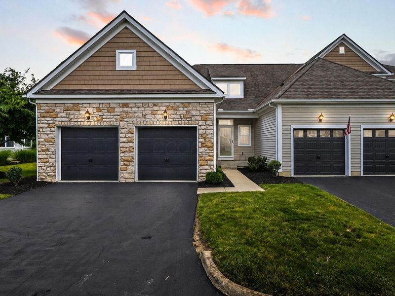 4645 Community Way, Unit 35, Hilliard, OH 43026 Photo 2