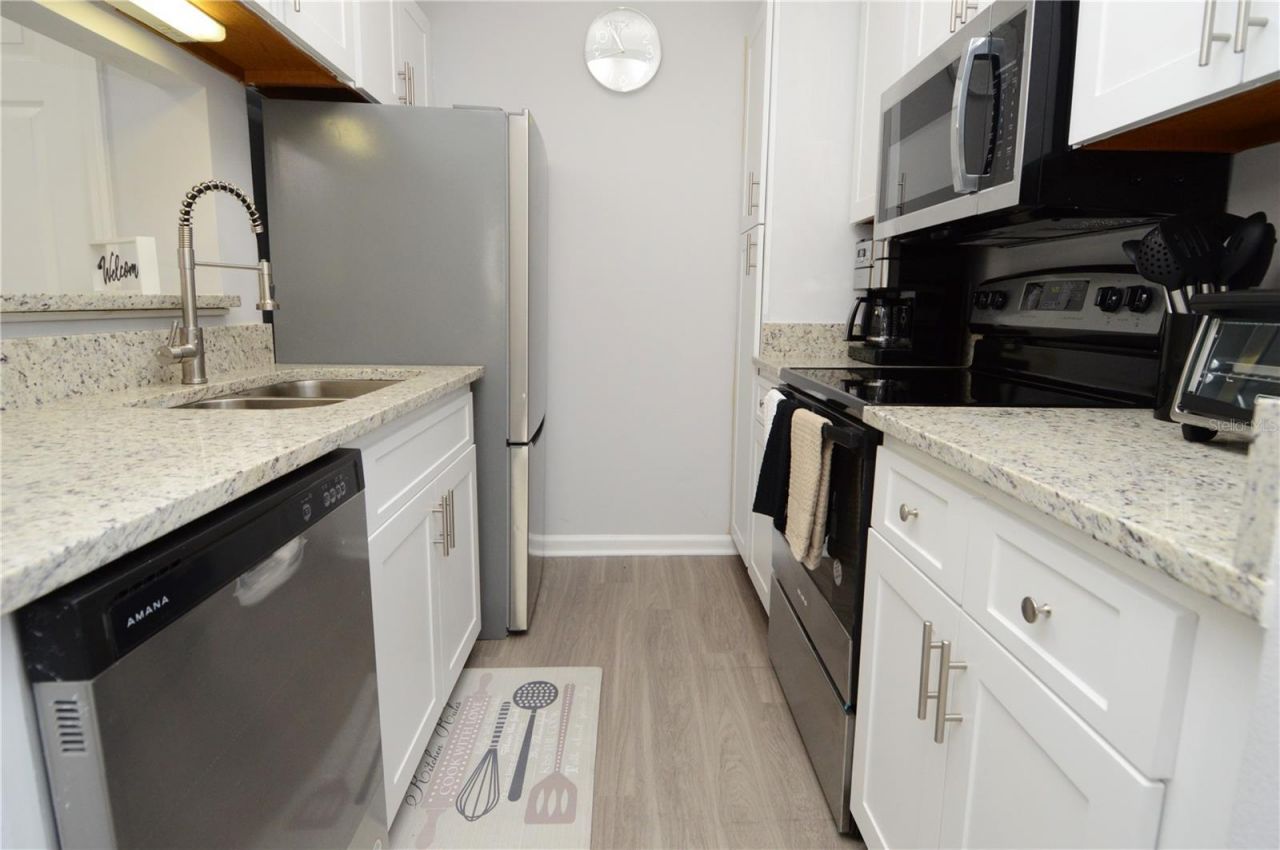 11901 4th Street N, Unit 6106, Saint Petersburg, FL 33716 Photo