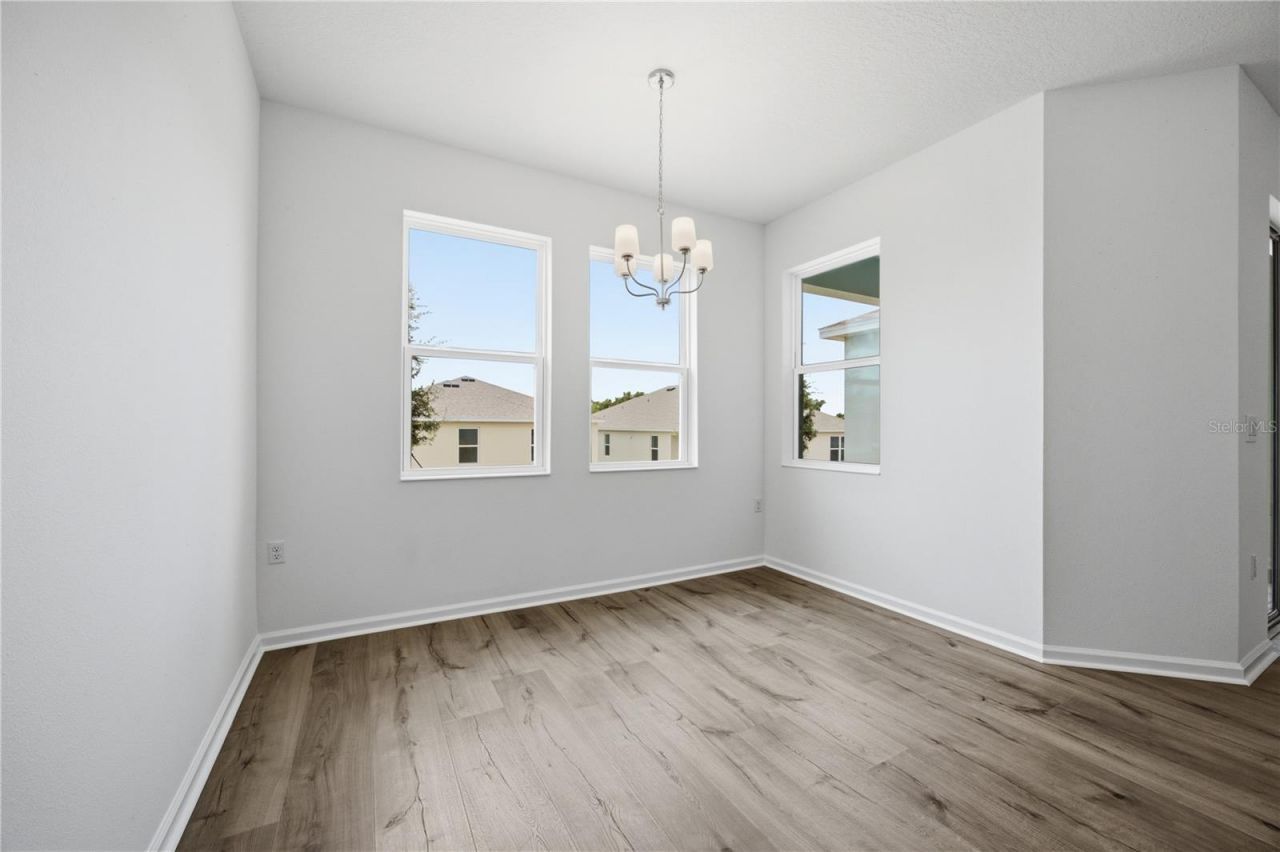 6209 Sanders Grove Circle, Okahumpka, FL 34762 Photo