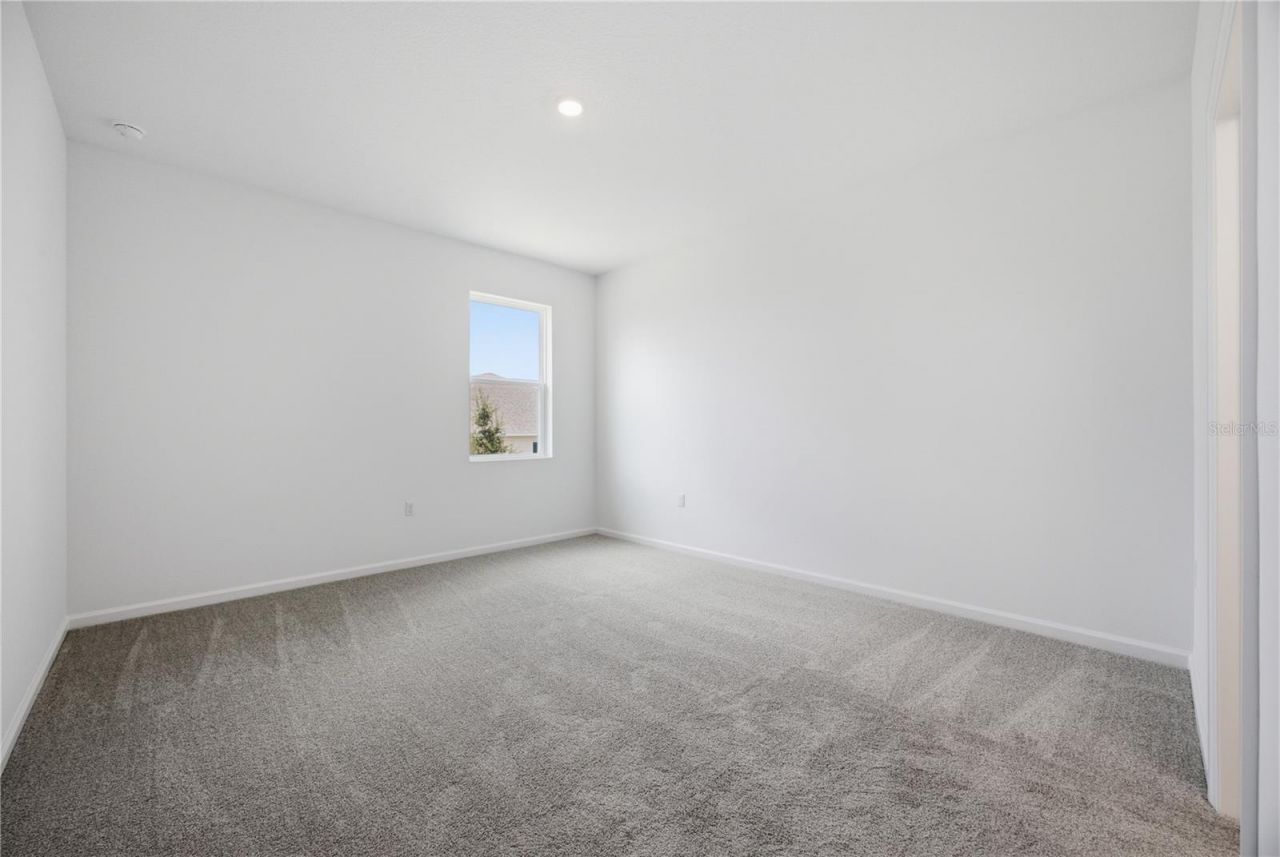 6209 Sanders Grove Circle, Okahumpka, FL 34762 Photo