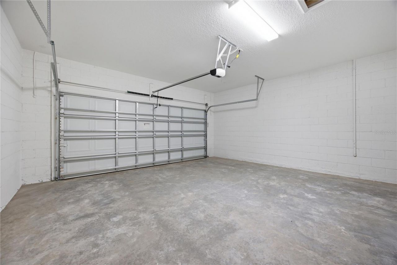6209 Sanders Grove Circle, Okahumpka, FL 34762 Photo