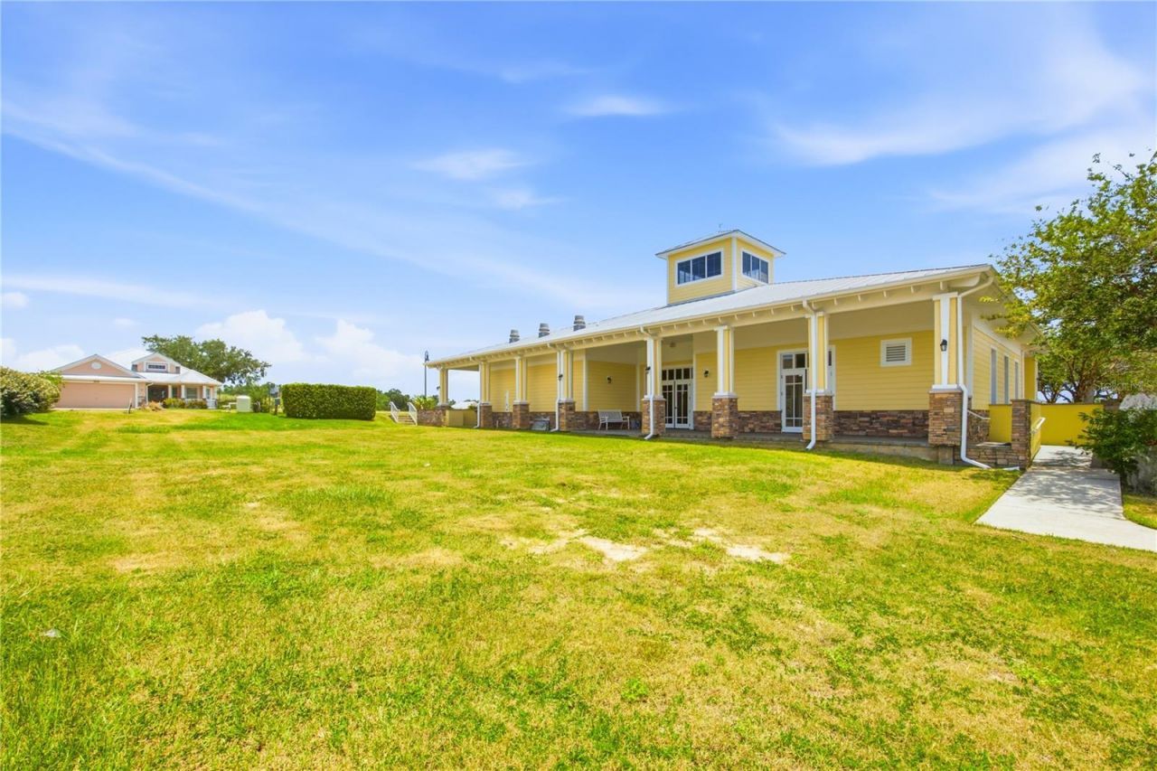 6209 Sanders Grove Circle, Okahumpka, FL 34762 Photo