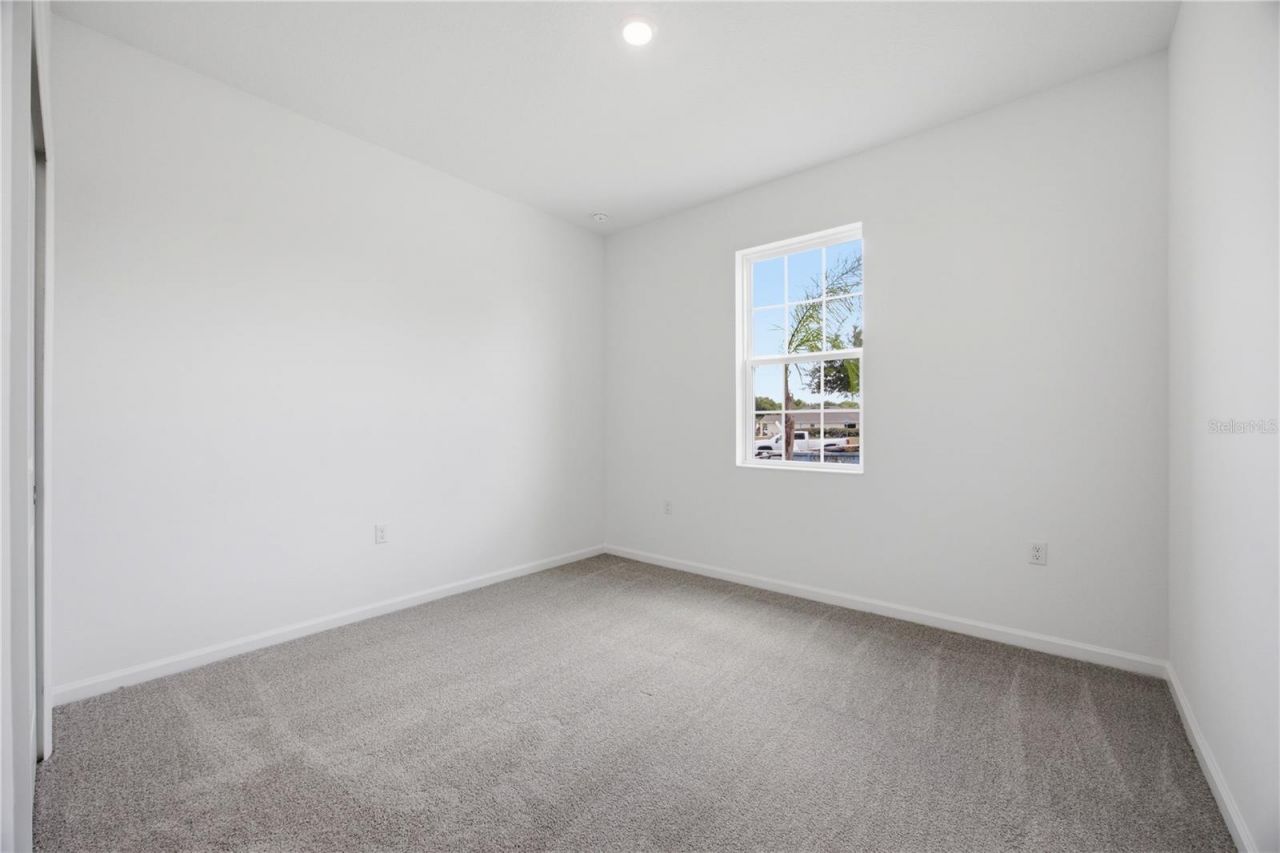 6209 Sanders Grove Circle, Okahumpka, FL 34762 Photo