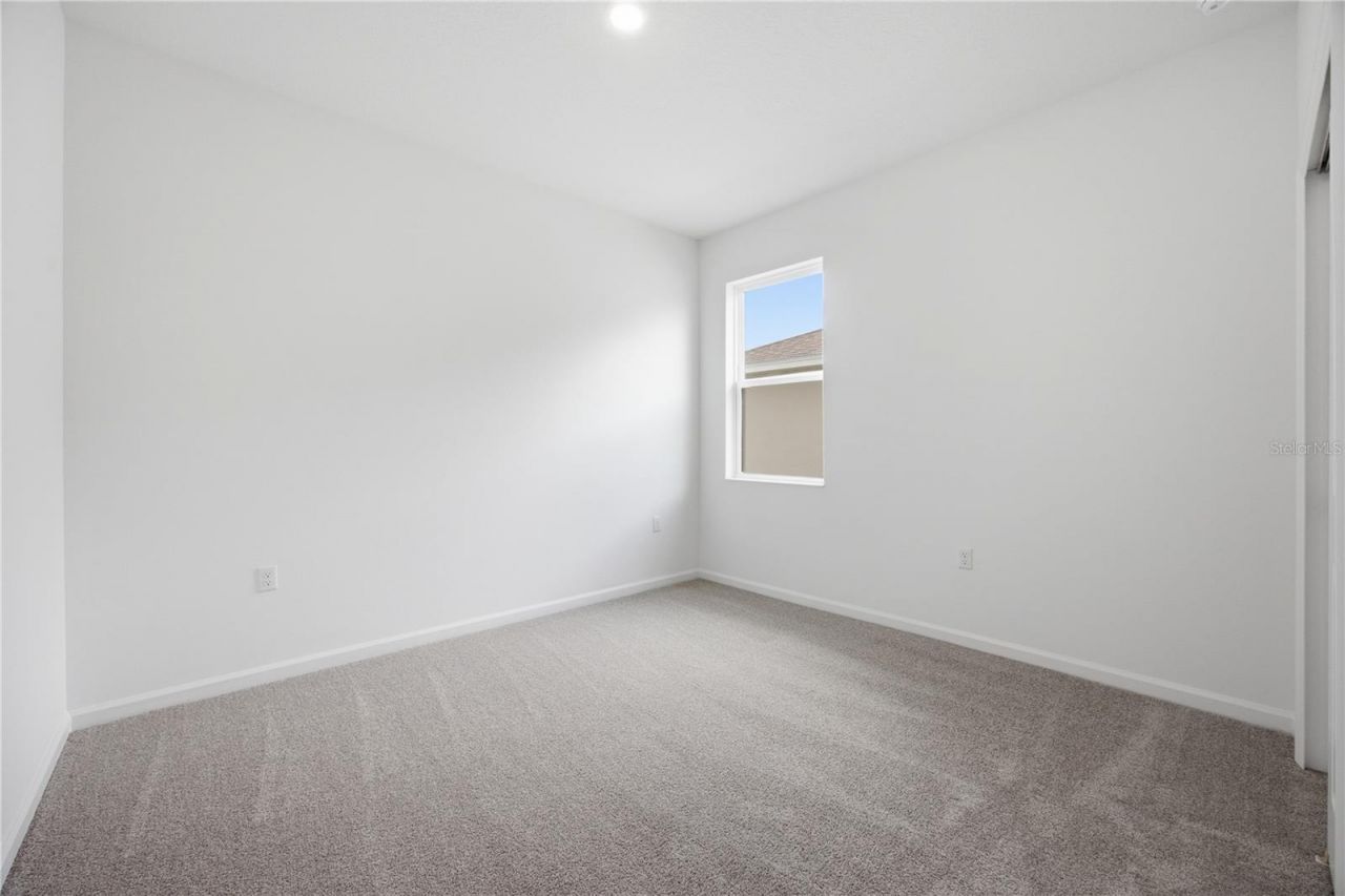 6209 Sanders Grove Circle, Okahumpka, FL 34762 Photo