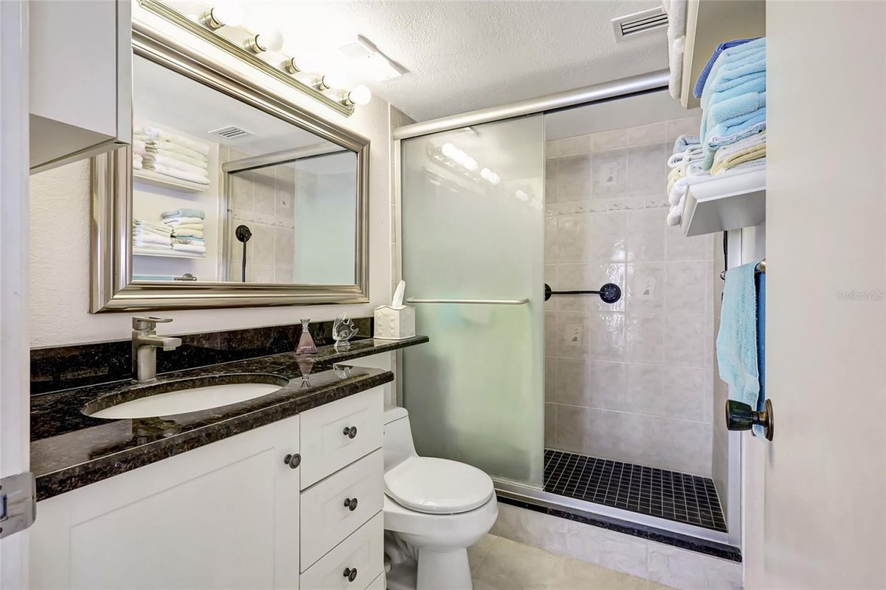 14900 Gulf Boulevard, Unit 401, Madeira Beach, FL 33708 Photo