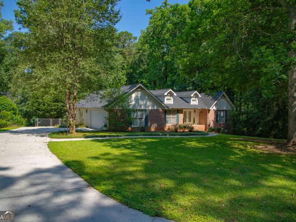 30 Laurelwood Circle, Griffin, GA 30224