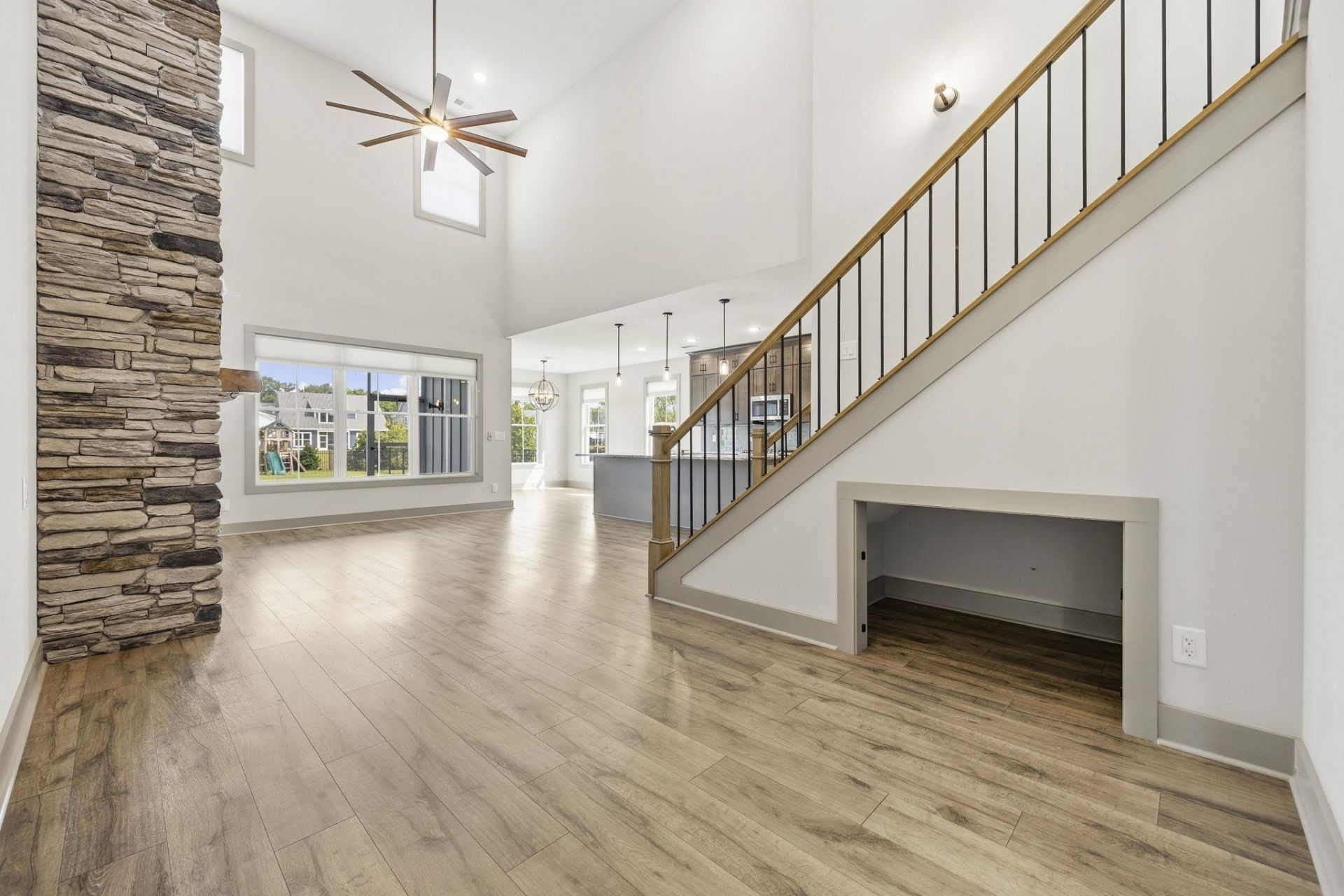 478 Harbor View Dr.  Photo 9