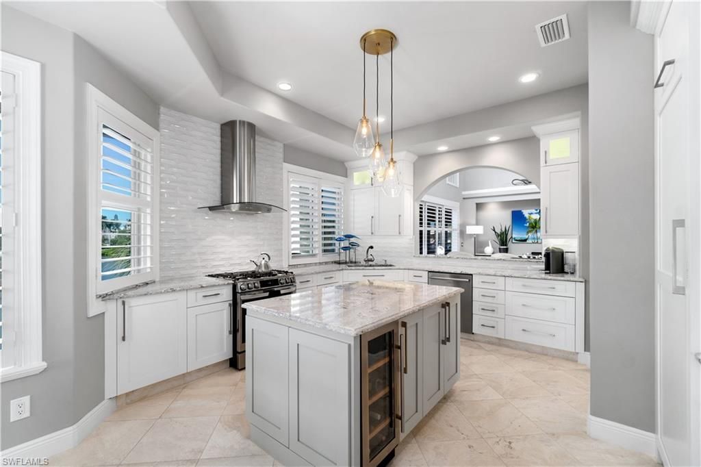 225 Bayfront Dr , Bonita Springs, FL 34134 Photo