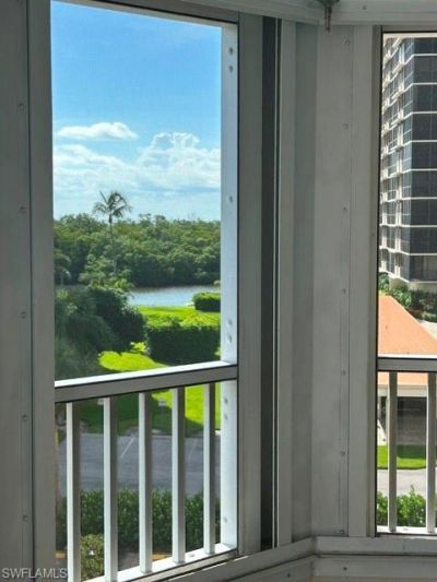 21 Bluebill Ave, Unit 303, Naples, FL 34108 Photo