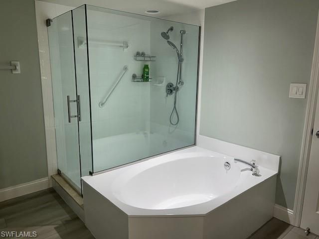 21 Bluebill Ave, Unit 303, Naples, FL 34108 Photo
