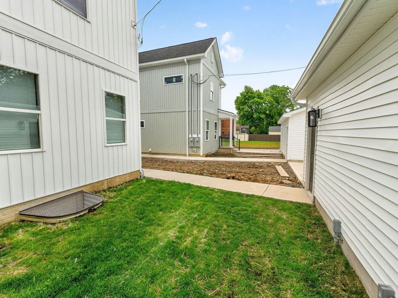 977 Oak Street , Columbus, OH 43205 Photo 46