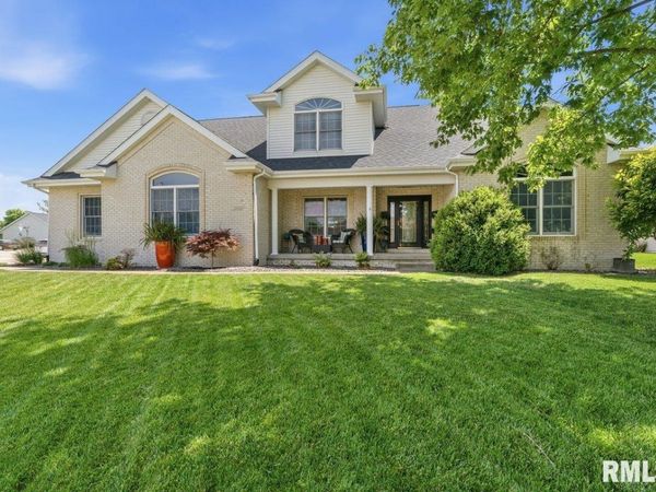 2010 STONEHAVEN Drive, Chatham, IL 62629
