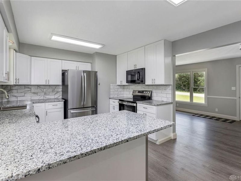 5813 Somers Gratis Road, Camden, OH 45311 Photo 11