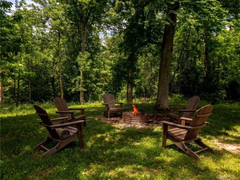5813 Somers Gratis Road, Camden, OH 45311 Photo 2
