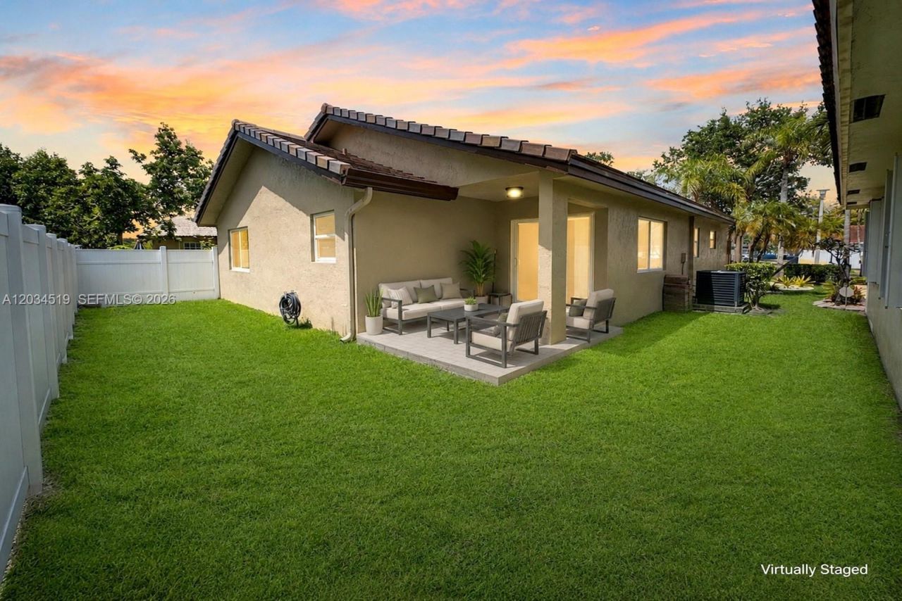 414 SW 177th Ave , Pembroke Pines, FL 33029 Photo