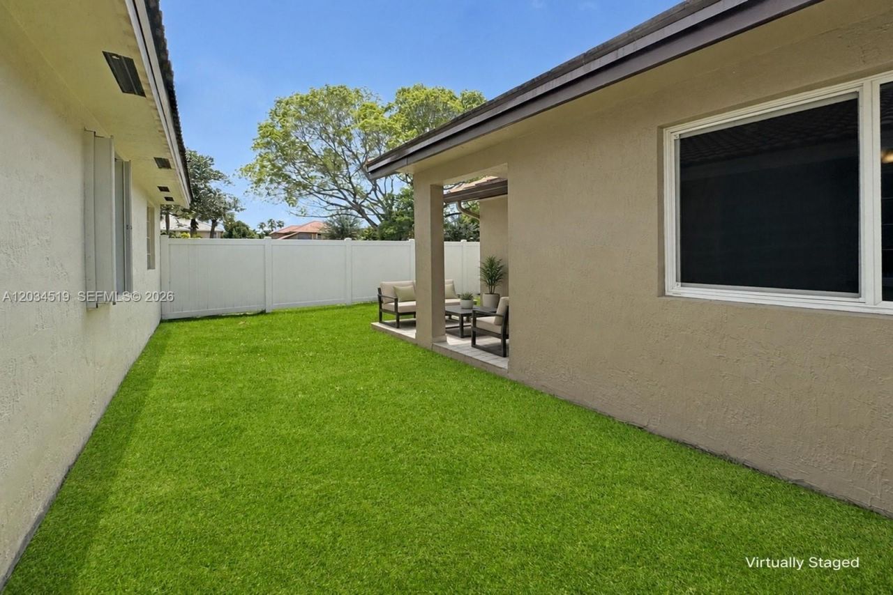 414 SW 177th Ave , Pembroke Pines, FL 33029 Photo