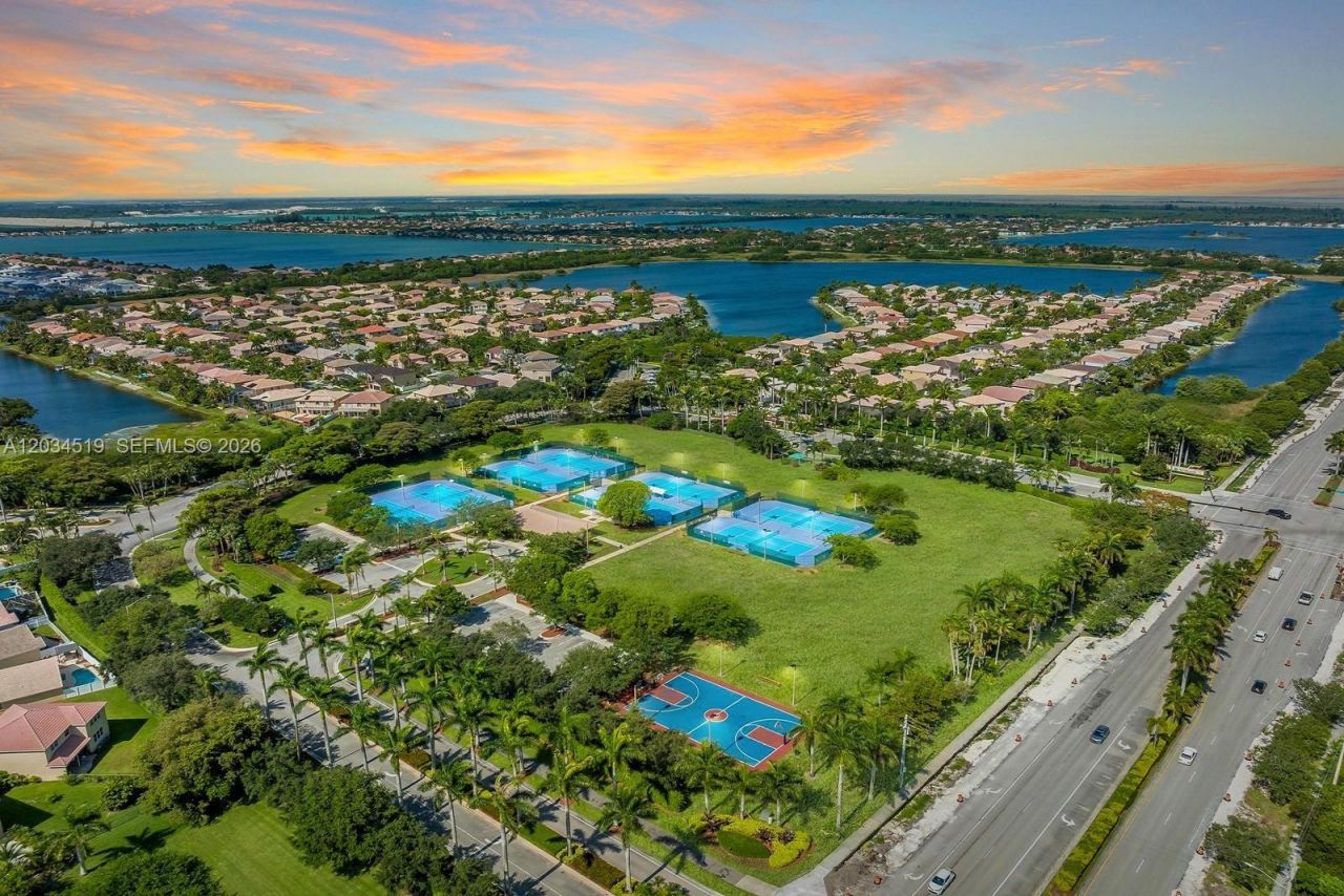 414 SW 177th Ave , Pembroke Pines, FL 33029 Photo