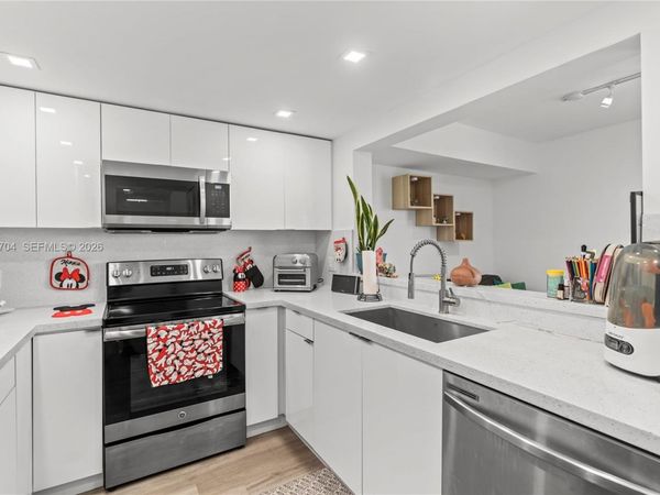 2055 SW 122nd Ave, Unit 326, Miami, FL 33175