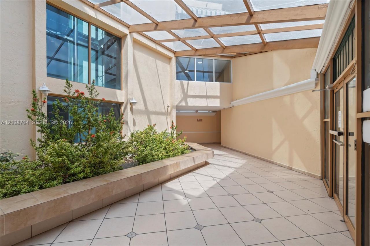 2055 SW 122nd Ave, Unit 326, Miami, FL 33175 Photo