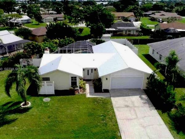 2515 SE Petit Ln, Unit 2515, Port St. Lucie, FL 34952